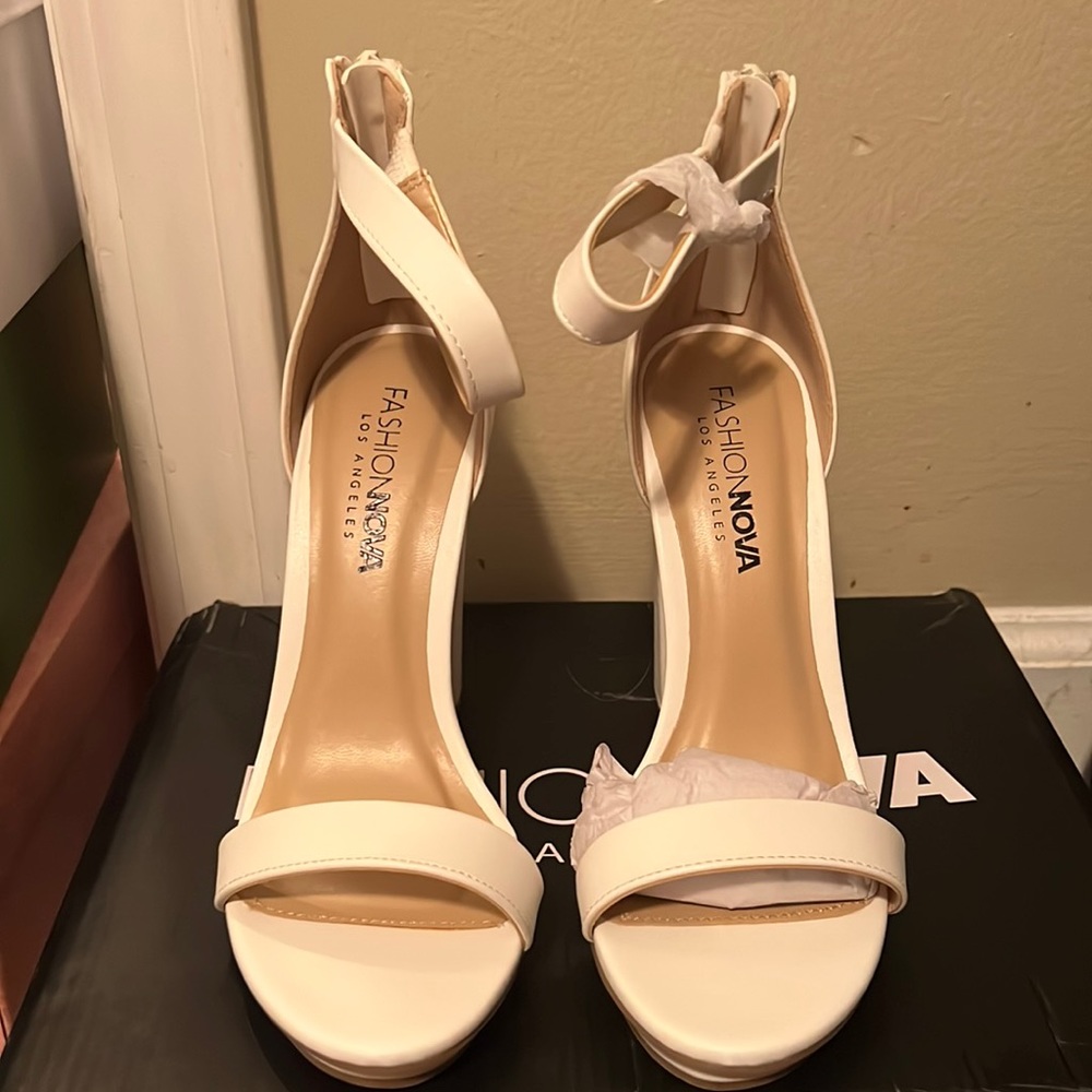 Fashion Nova Simply Chic Heel, White, Size 6, Never Worn